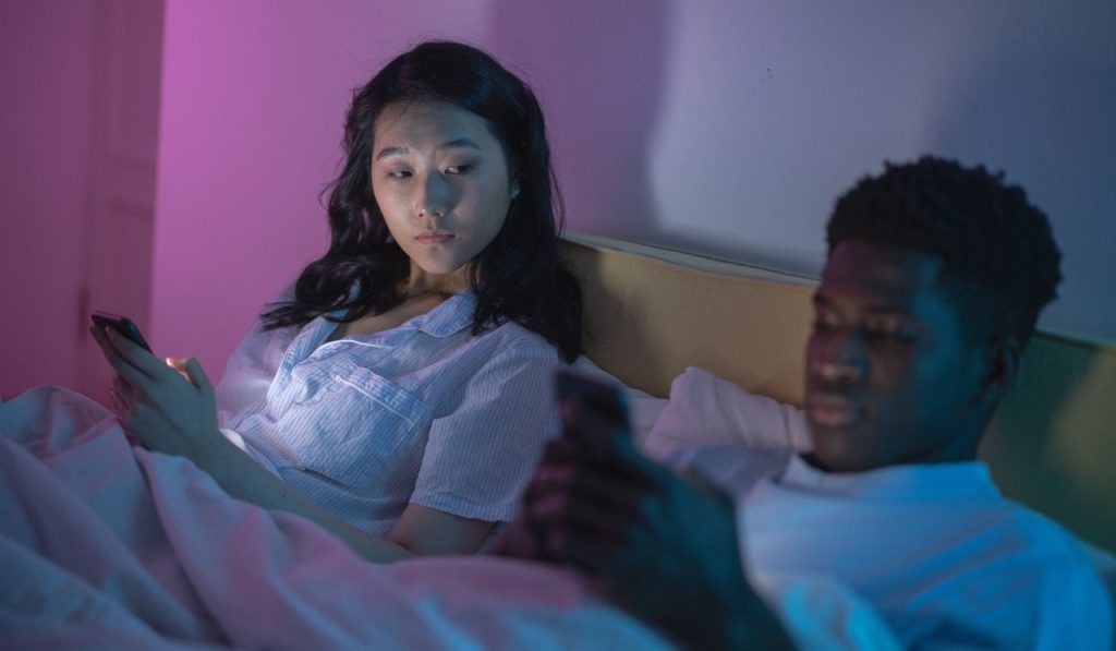 Controversy over Dating App Surveillance Tools for Couples Controversy over Dating App Surveillance Tools for Couples