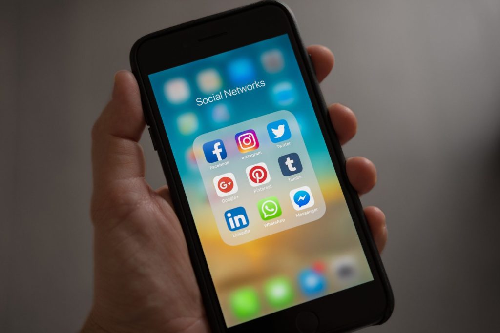 Experts Call for Architectural Regulation of Social Media